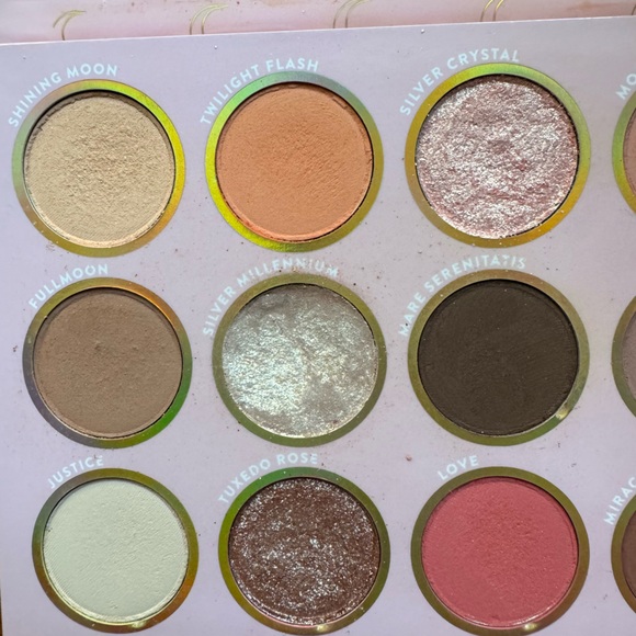 Colourpop Sailor Moon eyeshadow palette - Picture 3 of 6